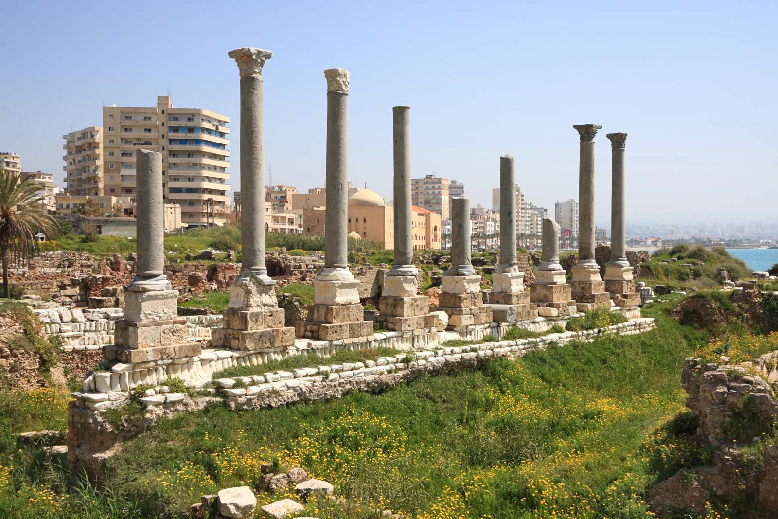 The city next door to the Old City of Tyre has never expanded to the ruins.