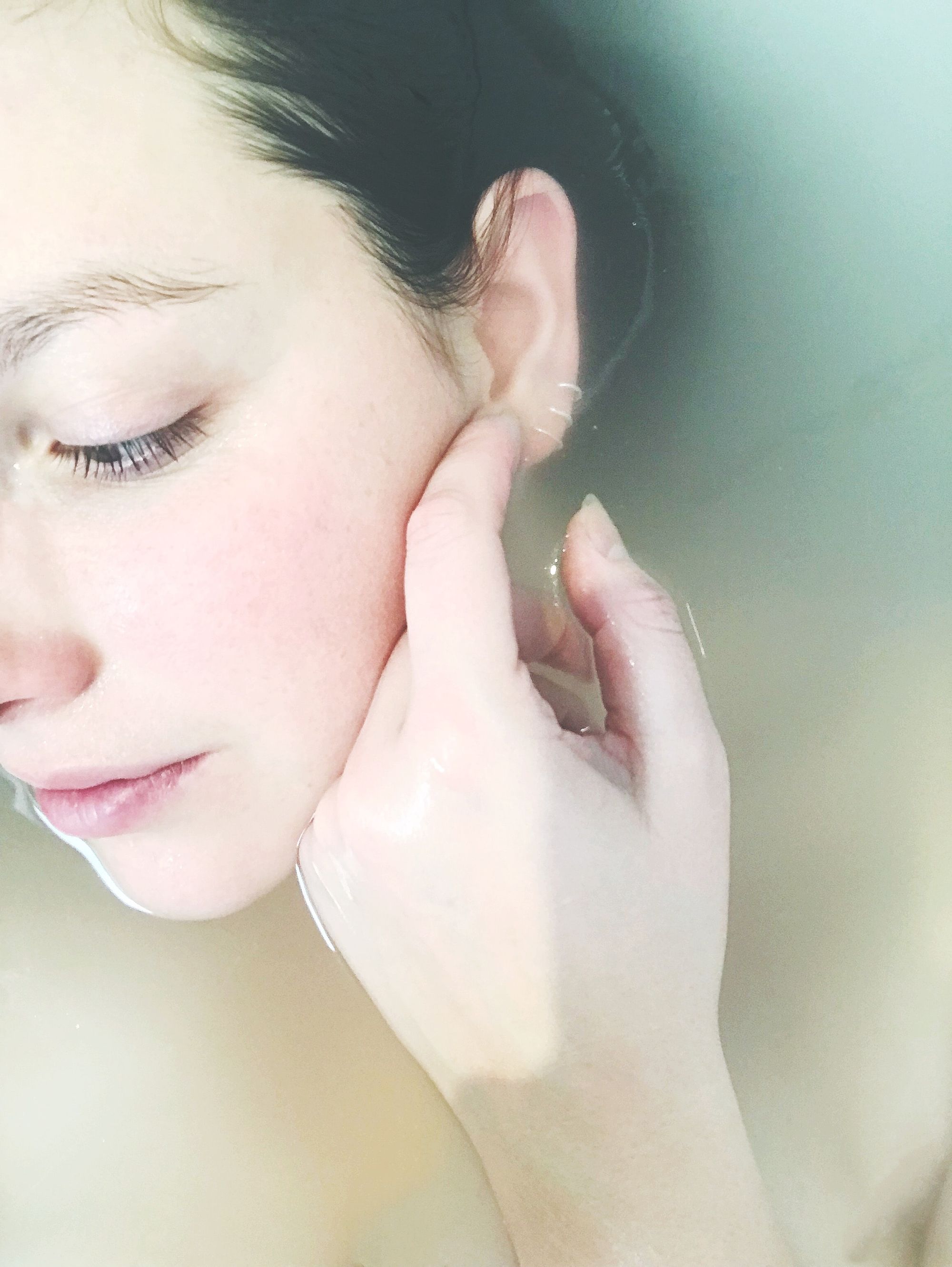 Get Rid Of Marks Using The Best Essential Oils For Scars